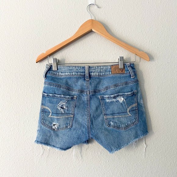 American Eagle Med Wash Frayed Hem Shorts Size 2 - Picture 6 of 7